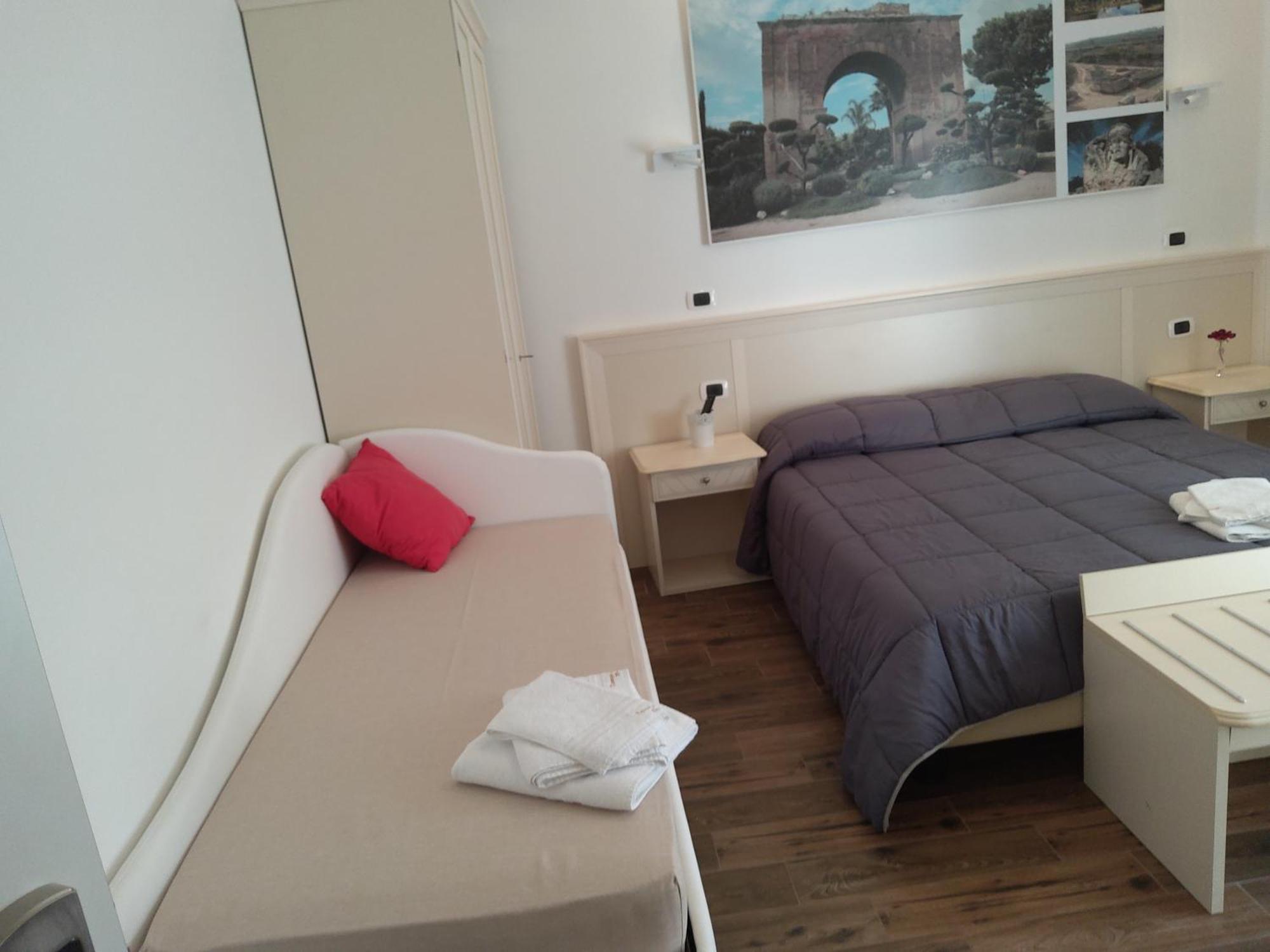 Domus Al Corso Con Servizio B&B Canosa di Puglia Exterior foto