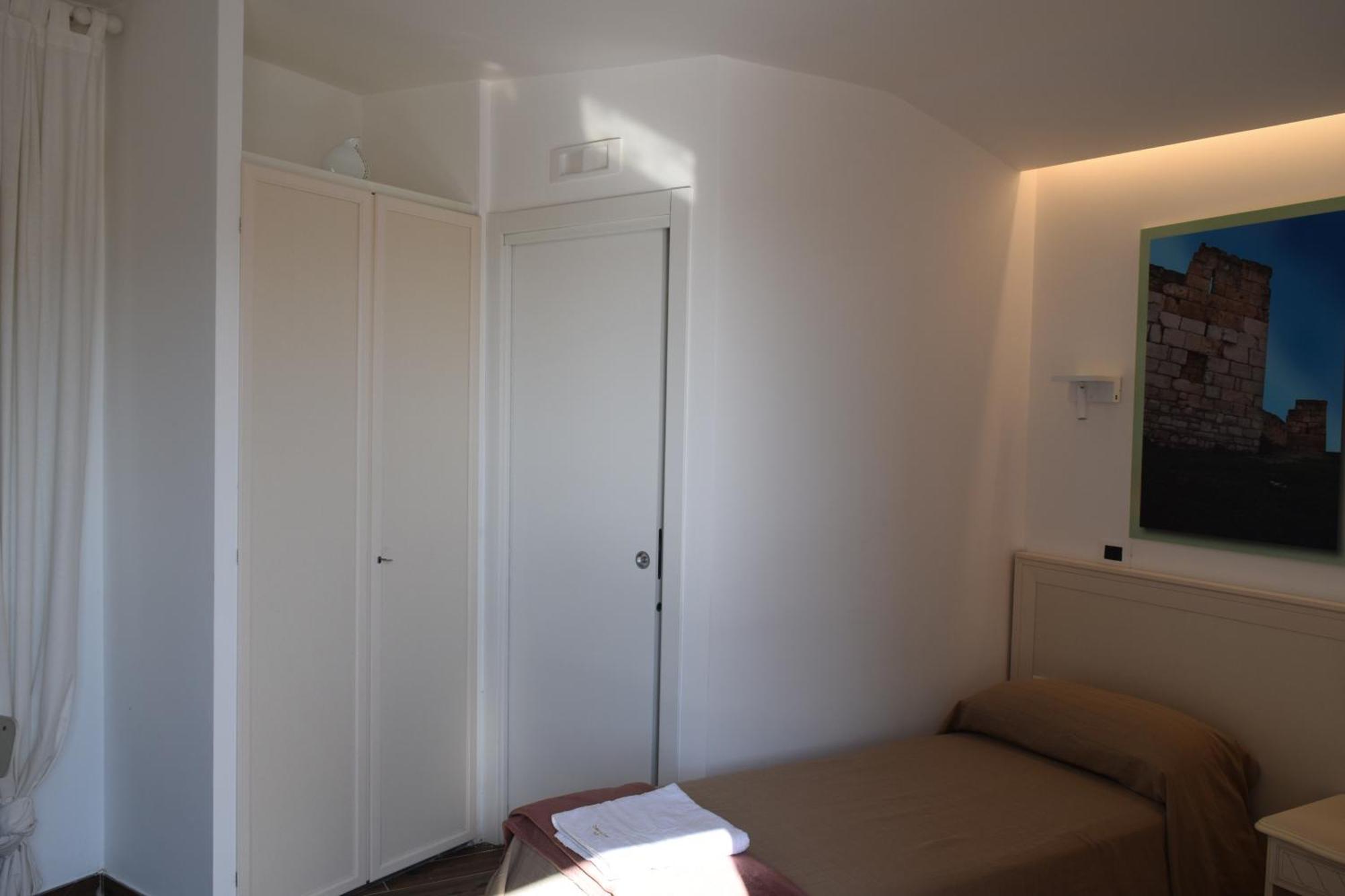 Domus Al Corso Con Servizio B&B Canosa di Puglia Exterior foto