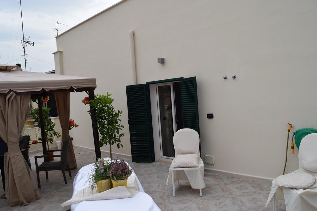 Domus Al Corso Con Servizio B&B Canosa di Puglia Exterior foto