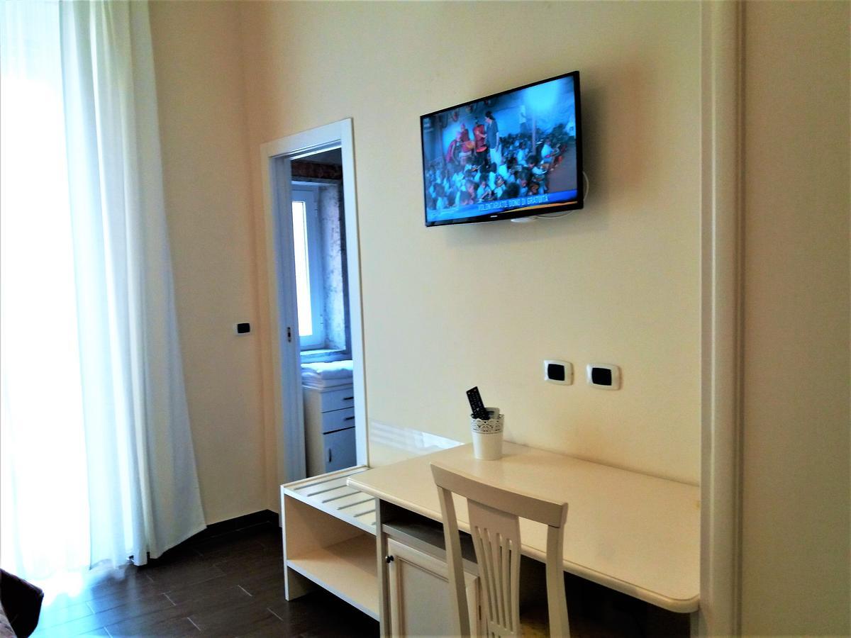 Domus Al Corso Con Servizio B&B Canosa di Puglia Exterior foto